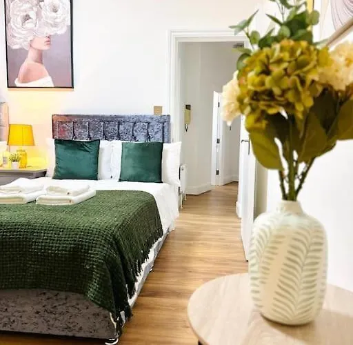 64 Queen\'S Grove Nw8 6Er London A-Full Address